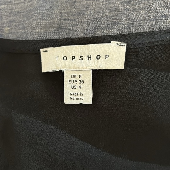 Topshop Women’s Sz 4 Little Black Wrap Dress with Bottom Ruffle and Bell Sleeve - Picture 5 of 8